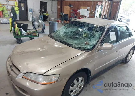 2000 Honda Accord 2.3 Se z USA, uszkodzony, nr VIN 1HGCG6693YA083187